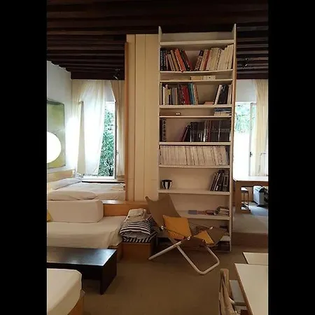 Open Space A Fra Architettura E Pittura, Fra Moderno E Antico Apartmán Benátky
