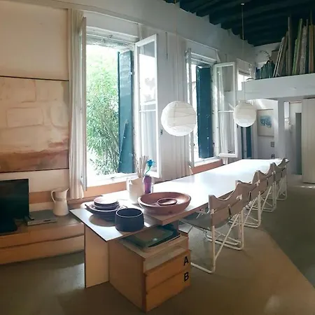 아파트 Open Space A Fra Architettura E Pittura, Fra Moderno E Antico *