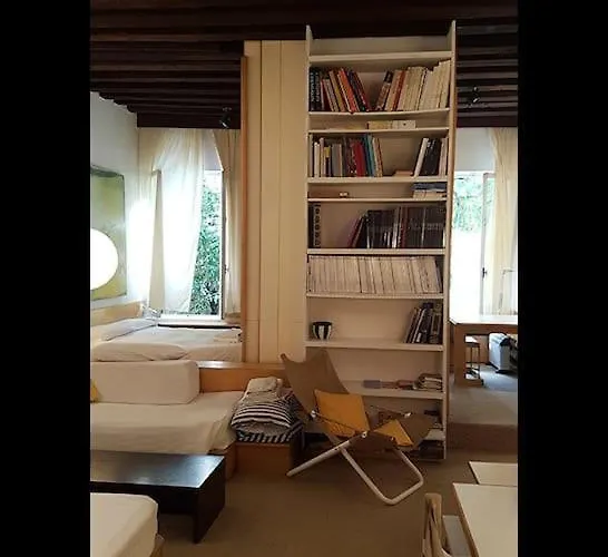 Open Space A Fra Architettura E Pittura, Fra Moderno E Antico Διαμέρισμα Βενετία